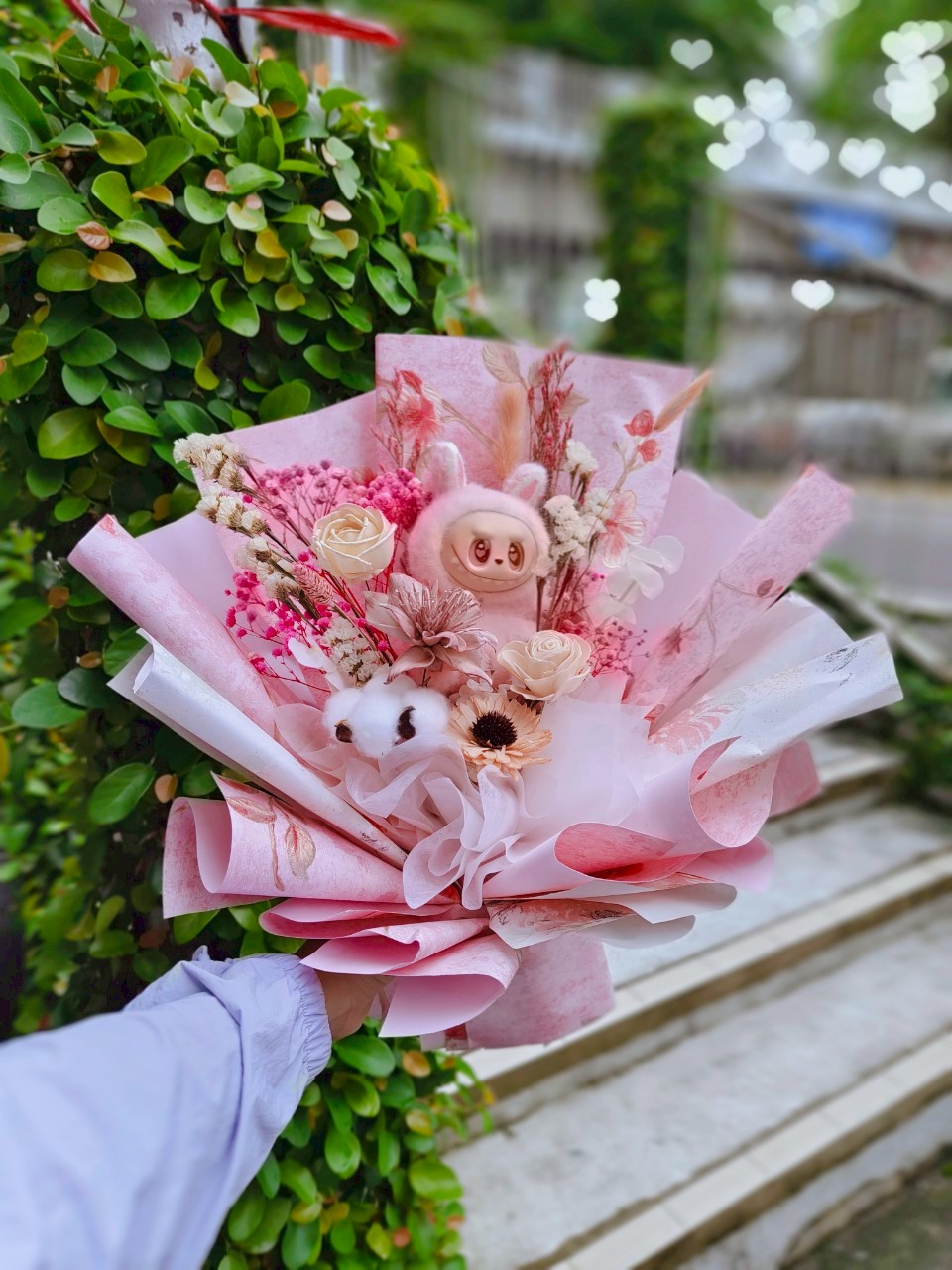 Labubu花束~限量萌系花禮，Labubu波波球花束/Labubu永生花花束/畢業花束/生日花束/求婚花束
